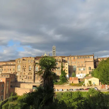 Casa Del Bravo - Camera Signorile '800 Sugli Antichi Orti Senesi Сієна