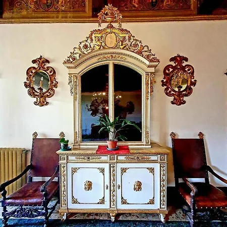 Casa Del Bravo - Camera Signorile '800 Sugli Antichi Orti Senesi Гостьовий будинок *